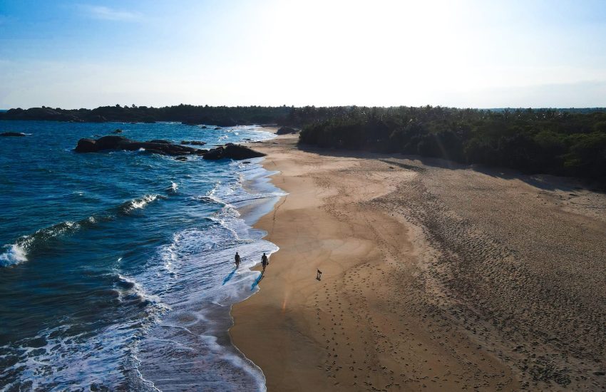 Kirinda Beach